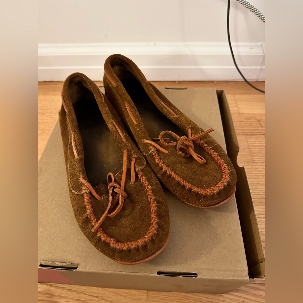 Minnetonka Moccasin Slippers in Brown with Orange Border and Sole